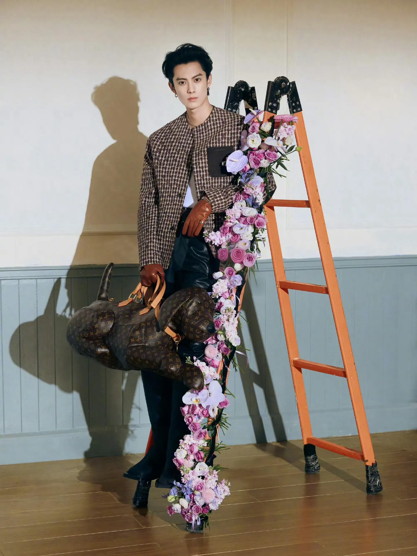Louis Vuitton/ CHIC
